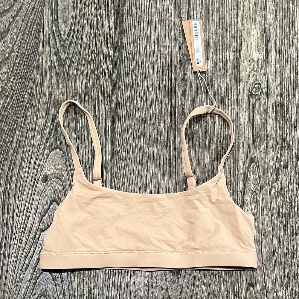 NWT Skims Fits Everybody Scoop Neck Bralette Adjustable Straps Pullover Clay XS - Picture 1 of 5